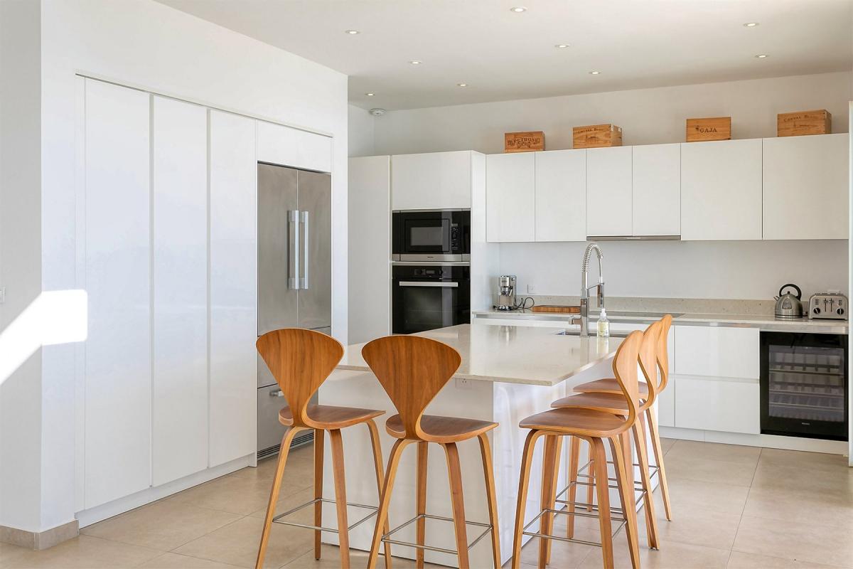 Location villa St Martin - Cuisine avec îlot central